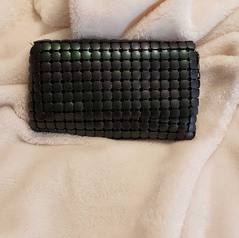 Clutch - Picture 5 of 6